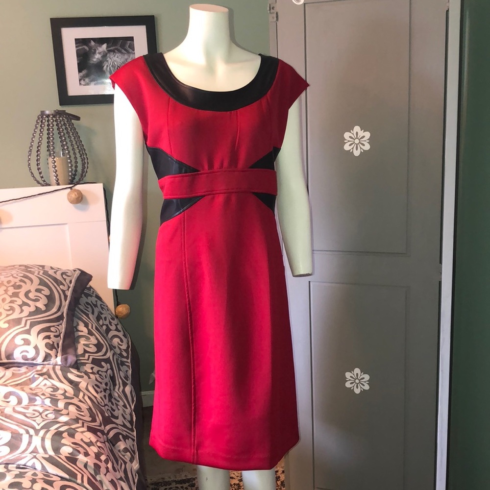 Black and Red Ronni Nicole Dress size 16
